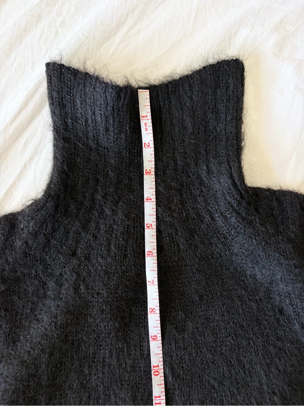 Men's Black Turtleneck Sweater – Cozy Warm Knit - Picture 4 of 7